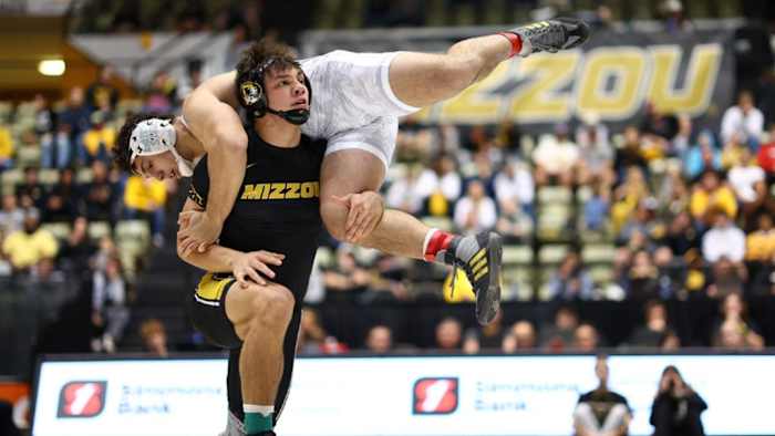 No. 3 Wresting Dominates Ranked Arizona State